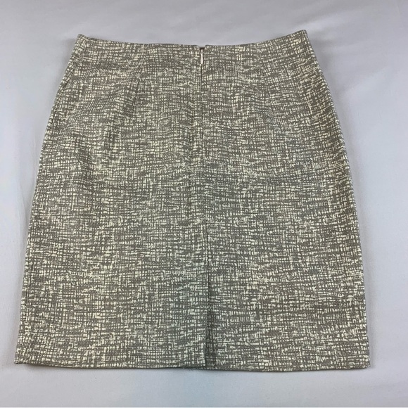 NWOT -Banana Republic Skirt - Size 0 - Picture 2 of 15
